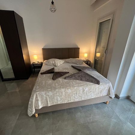 Apartments Alexandrou 1 Nea Kallikrateia Bagian luar foto