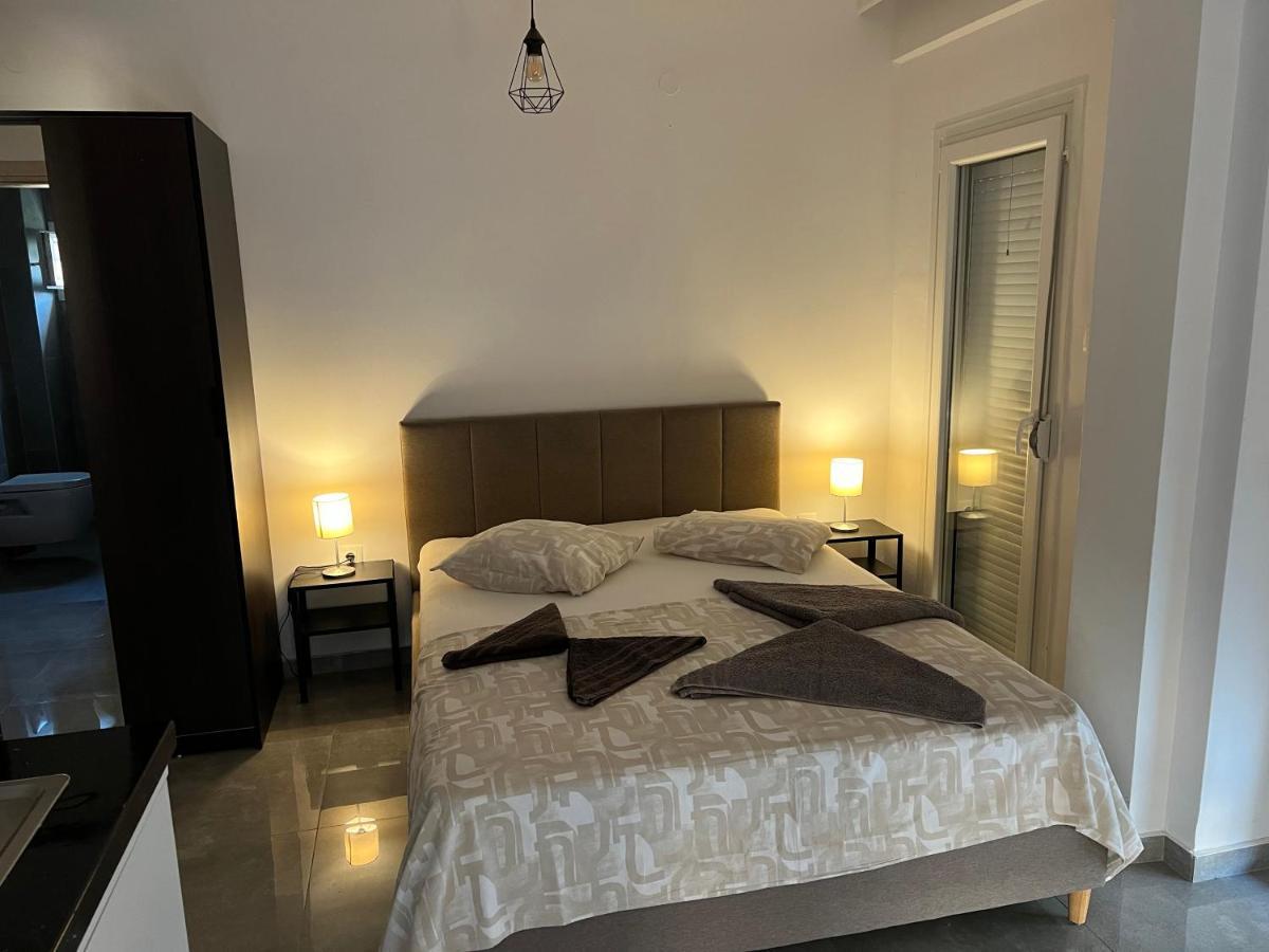 Apartments Alexandrou 1 Nea Kallikrateia Bagian luar foto