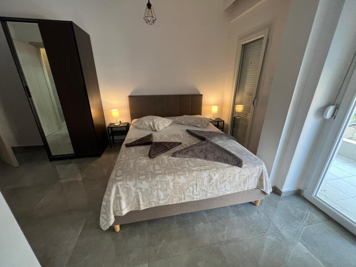 Apartments Alexandrou 1 Nea Kallikrateia Bagian luar foto
